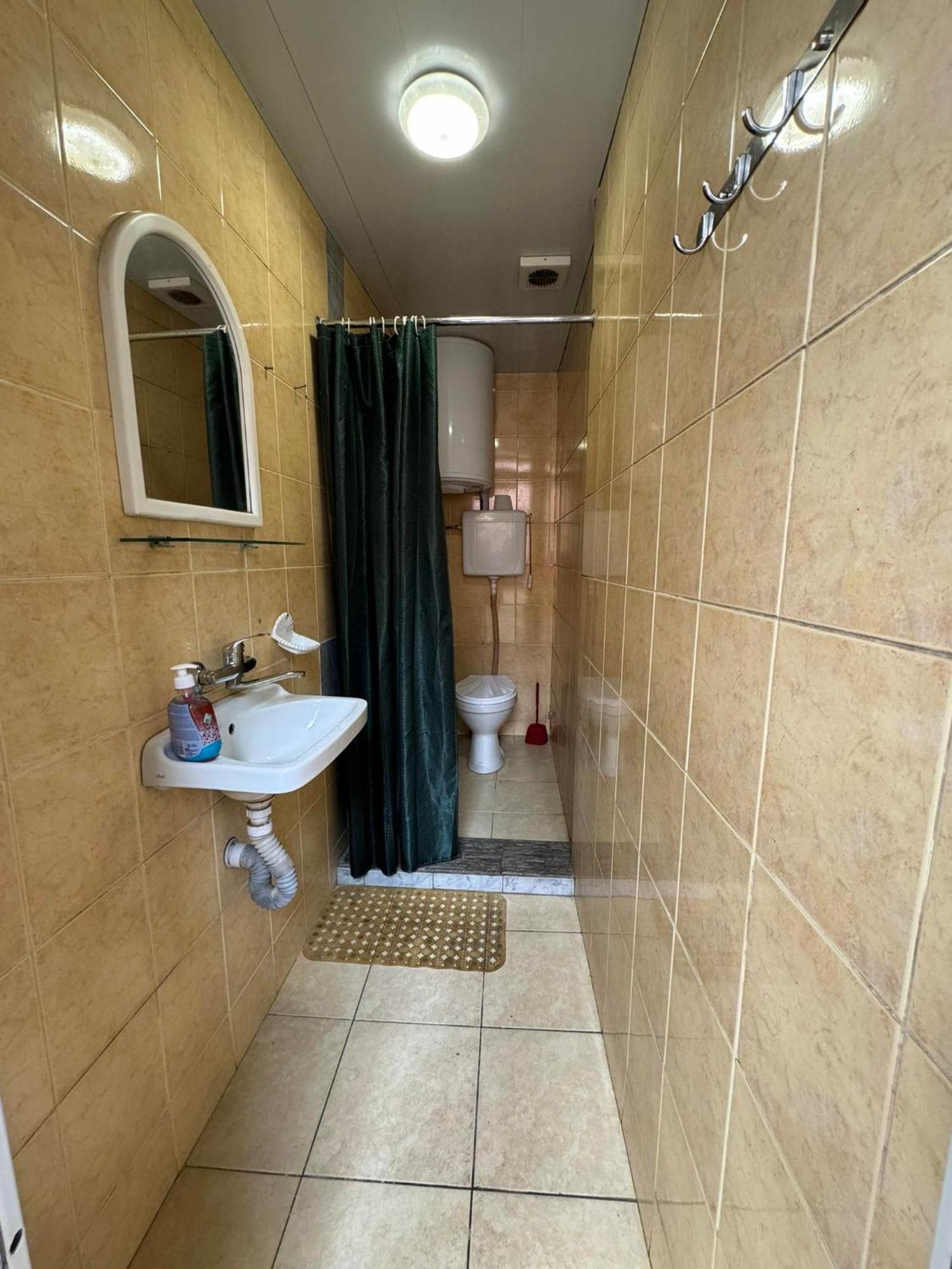 באטומי Tj+ Hostel מראה חיצוני תמונה