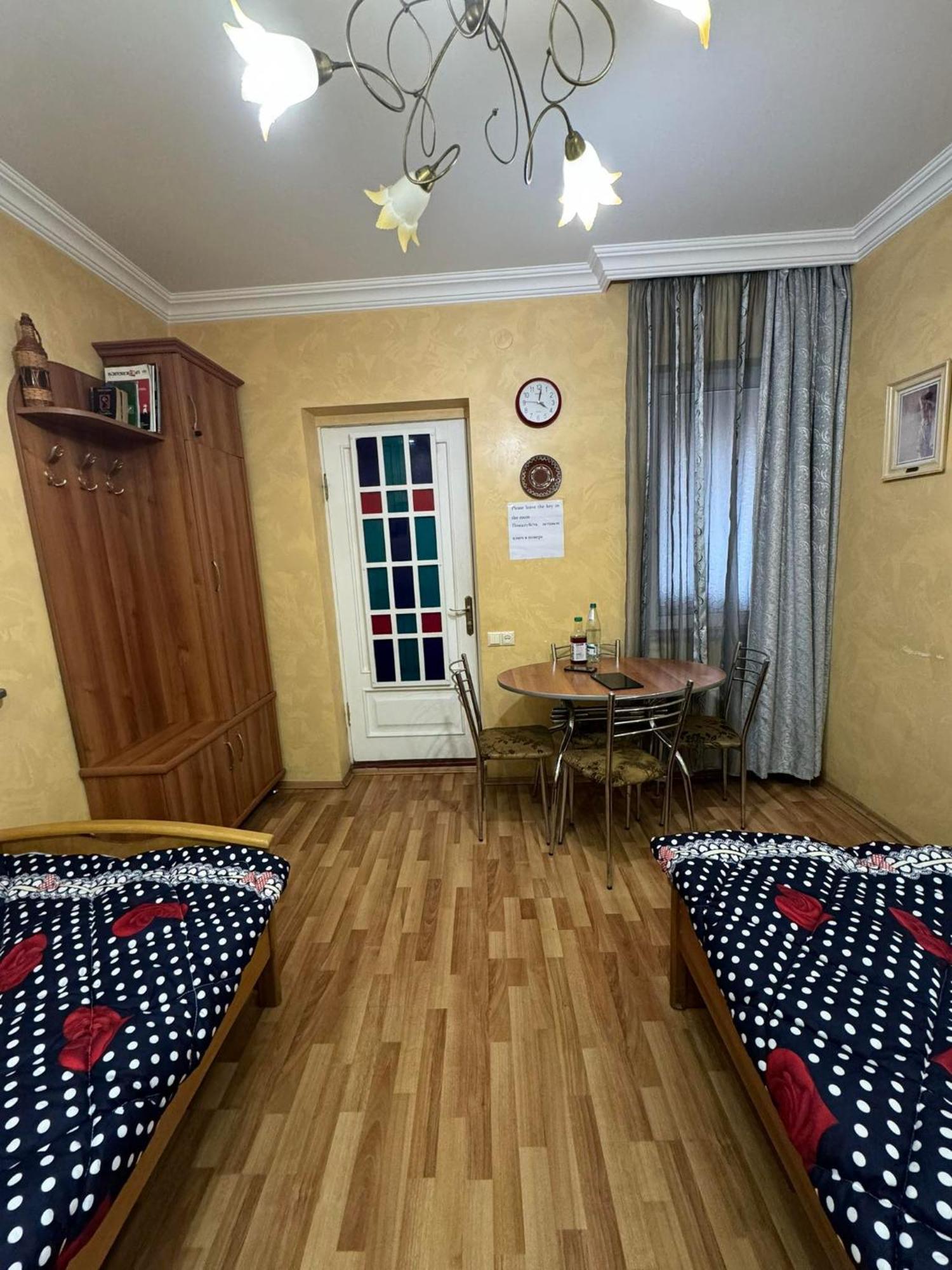 באטומי Tj+ Hostel מראה חיצוני תמונה